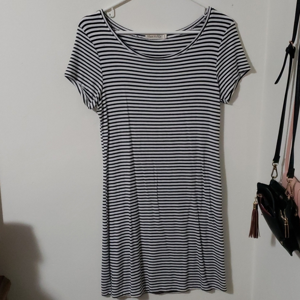 Women's casual black&white stripped t-shirt dress